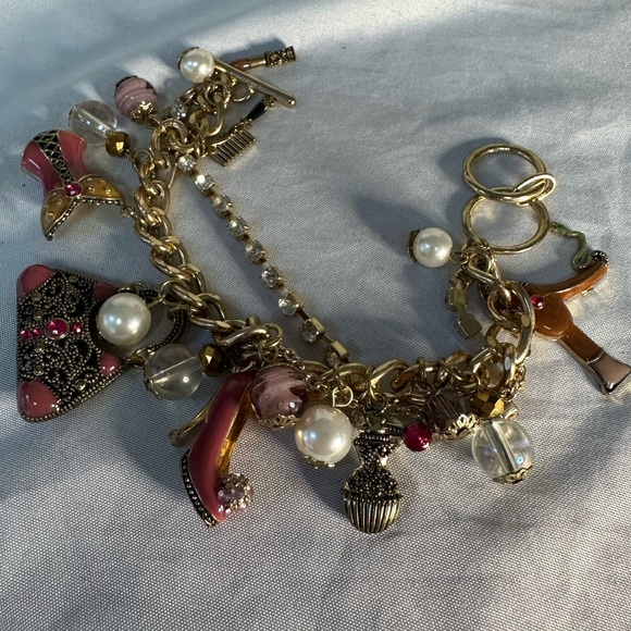 Goldtone and pink enamel charm statement bracelet - Picture 4 of 5